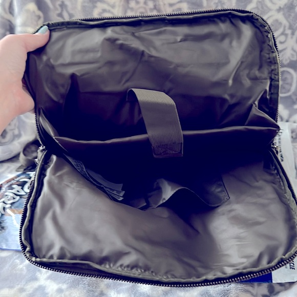 NWT Disney Pin Collector Backpack - Picture 5 of 6